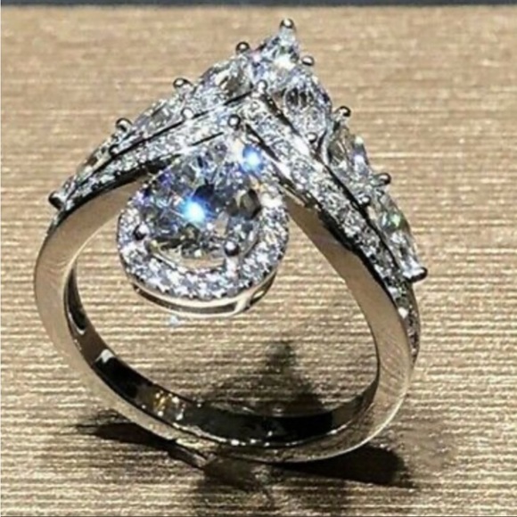NEW Unique 925 Sterling silver Diamond 💎 Ring - Picture 9 of 10
